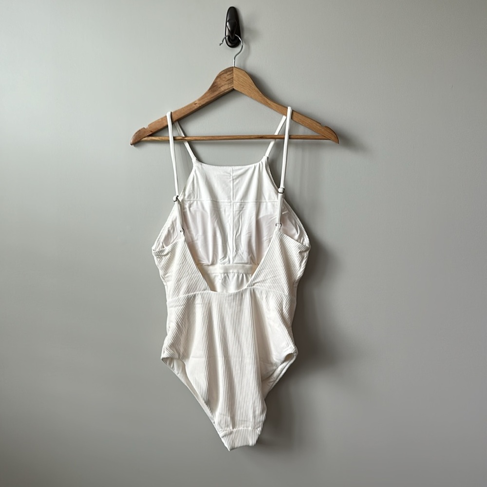 NWT Andie Asbury Ribbed One Piece in COCO M - Picture 5 of 8